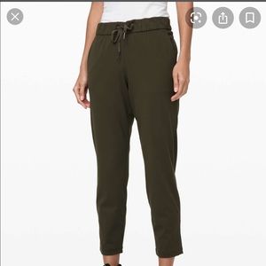Lululemon on fly 7/8 pant. Never worn.
